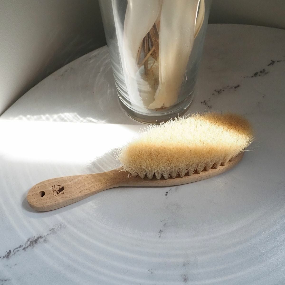 アートブラシ　洋服ブラシ オーバル 桐箱入り